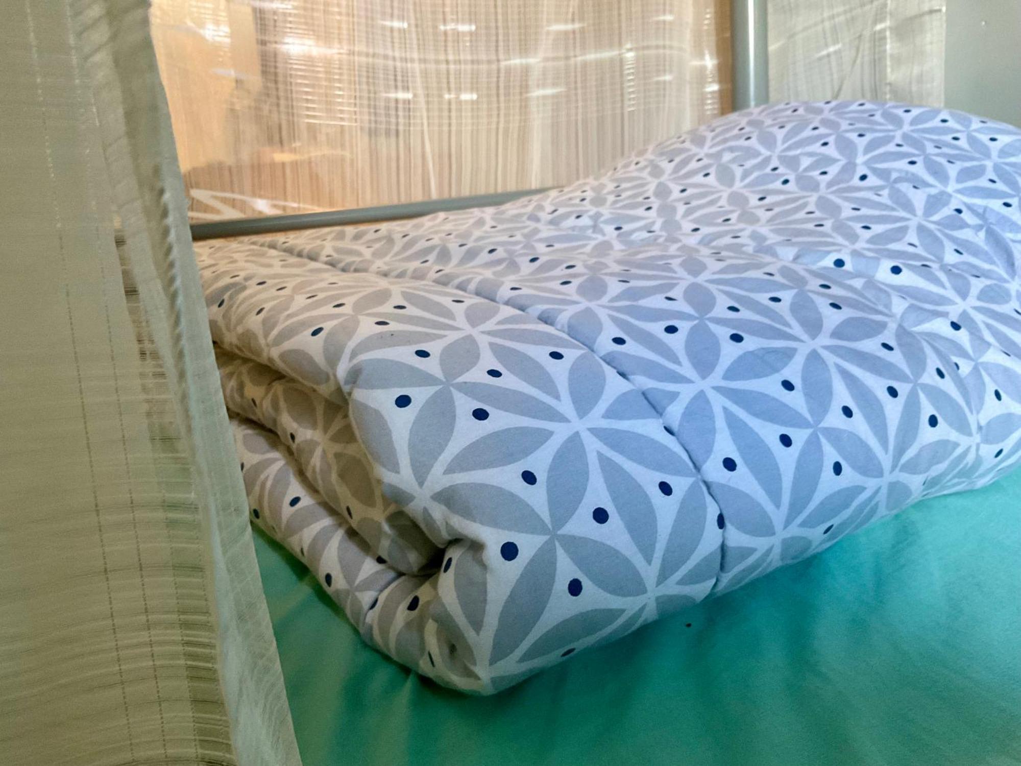 בוביני Female-Dortoir Femme -Dorm Shared Room Paris מראה חיצוני תמונה