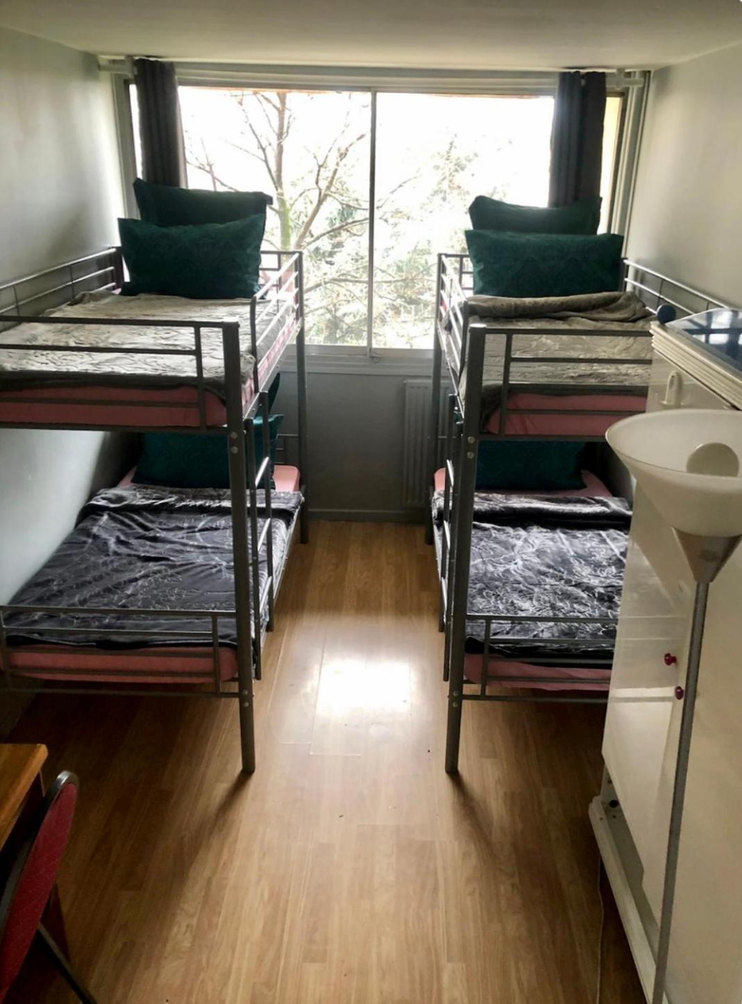 בוביני Female-Dortoir Femme -Dorm Shared Room Paris מראה חיצוני תמונה
